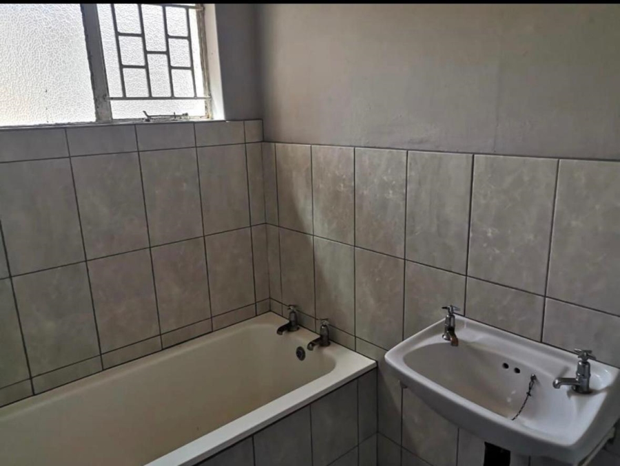 3 Bedroom Property for Sale in Heuwelkruin Eastern Cape